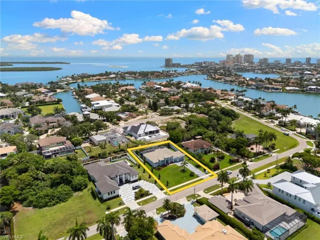 1631 Copeland Dr, Marco Island, Florida 34145