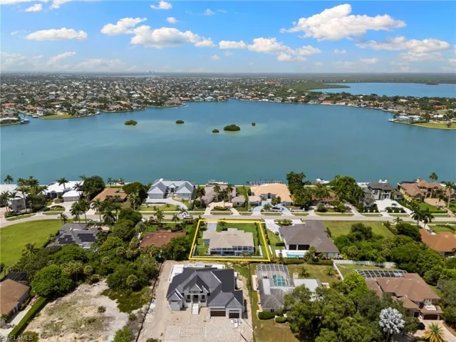 1631 Copeland Dr, Marco Island, Florida 34145