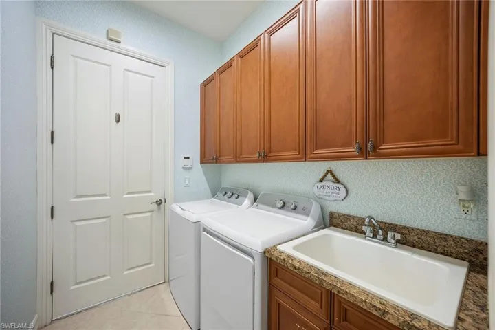 7692 Cottesmore Dr, Naples, Florida 34113