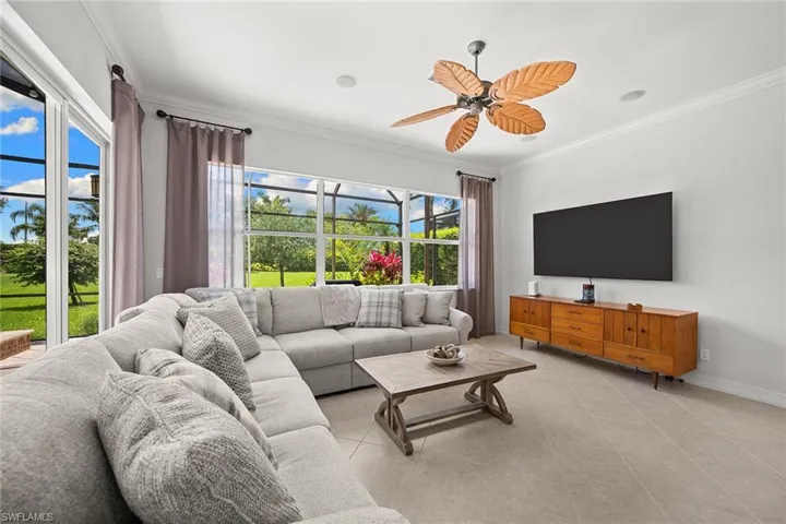 7692 Cottesmore Dr, Naples, Florida 34113