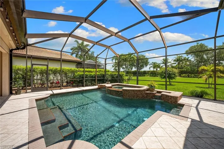 7692 Cottesmore Dr, Naples, Florida 34113