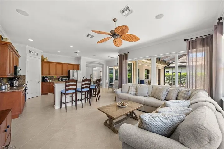 7692 Cottesmore Dr, Naples, Florida 34113