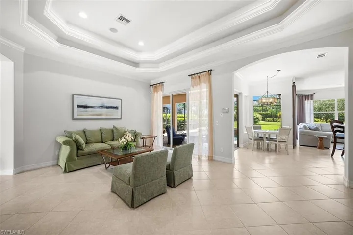 7692 Cottesmore Dr, Naples, Florida 34113