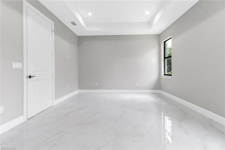 680  Wilson N BLVD, Naples, FL 34120