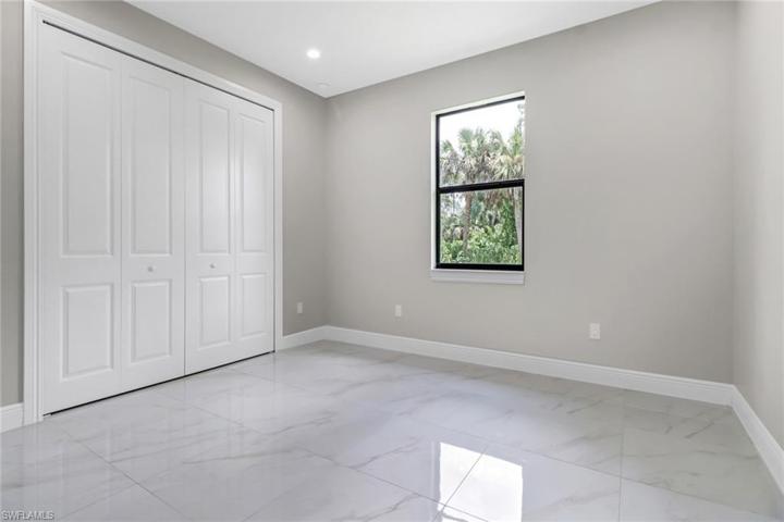 680  Wilson N BLVD, Naples, FL 34120