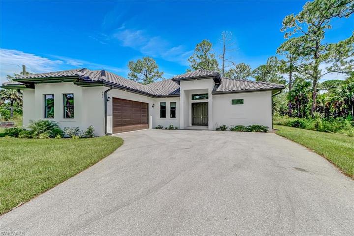 680  Wilson N BLVD, Naples, FL 34120