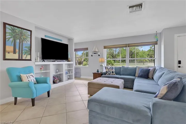 640 27th St Sw, Naples, Florida 34117