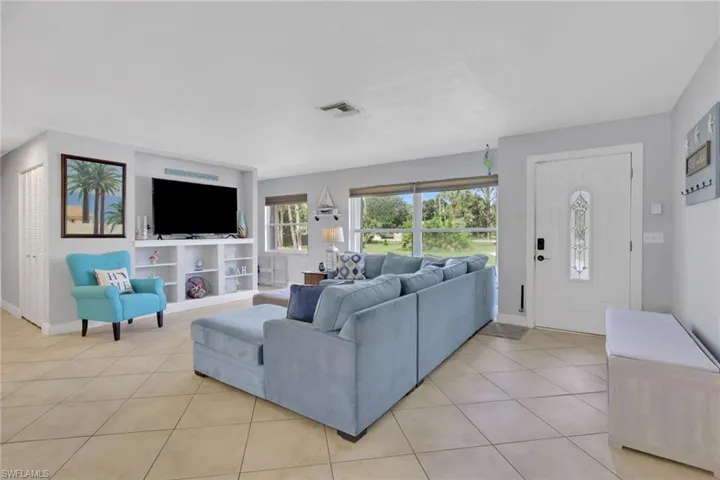 640 27th St Sw, Naples, Florida 34117