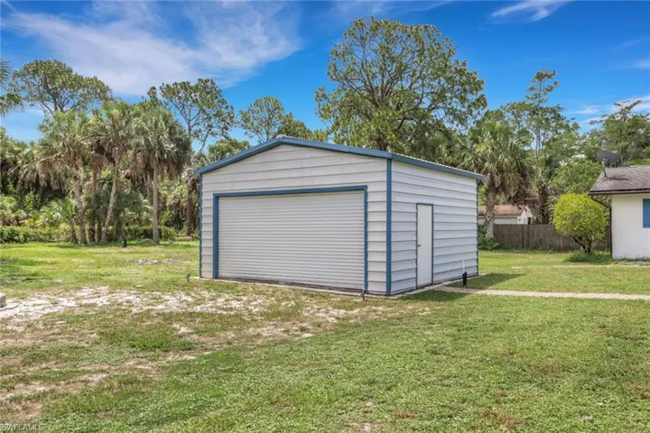 640 27th St Sw, Naples, Florida 34117
