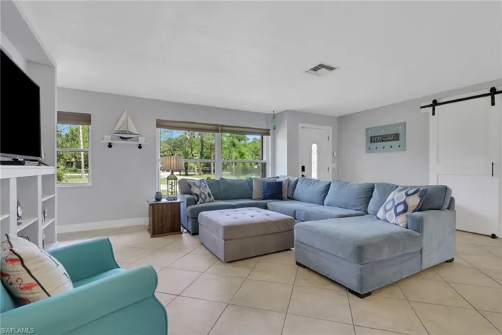 640 27th St Sw, Naples, Florida 34117