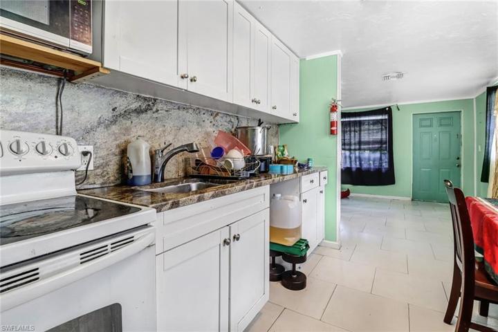 5325 Gilchrist ST, NAPLES FL 34113