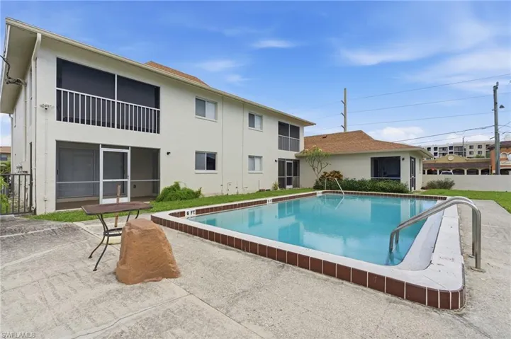 4718 Se 5th Ave 9, Cape Coral, Florida 33904