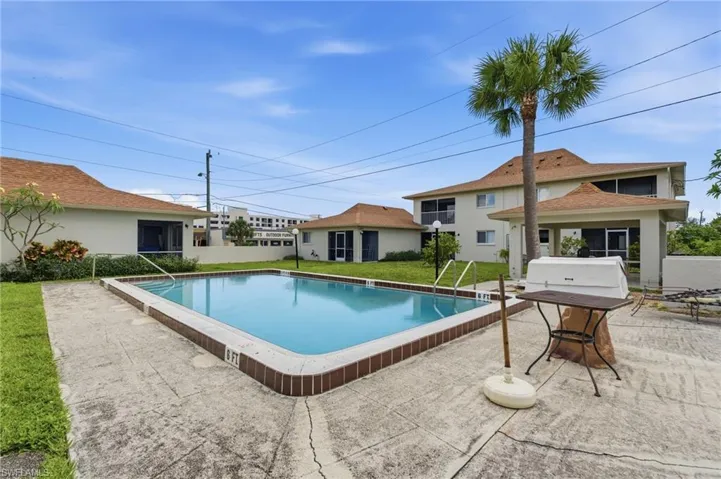 4718 Se 5th Ave 9, Cape Coral, Florida 33904