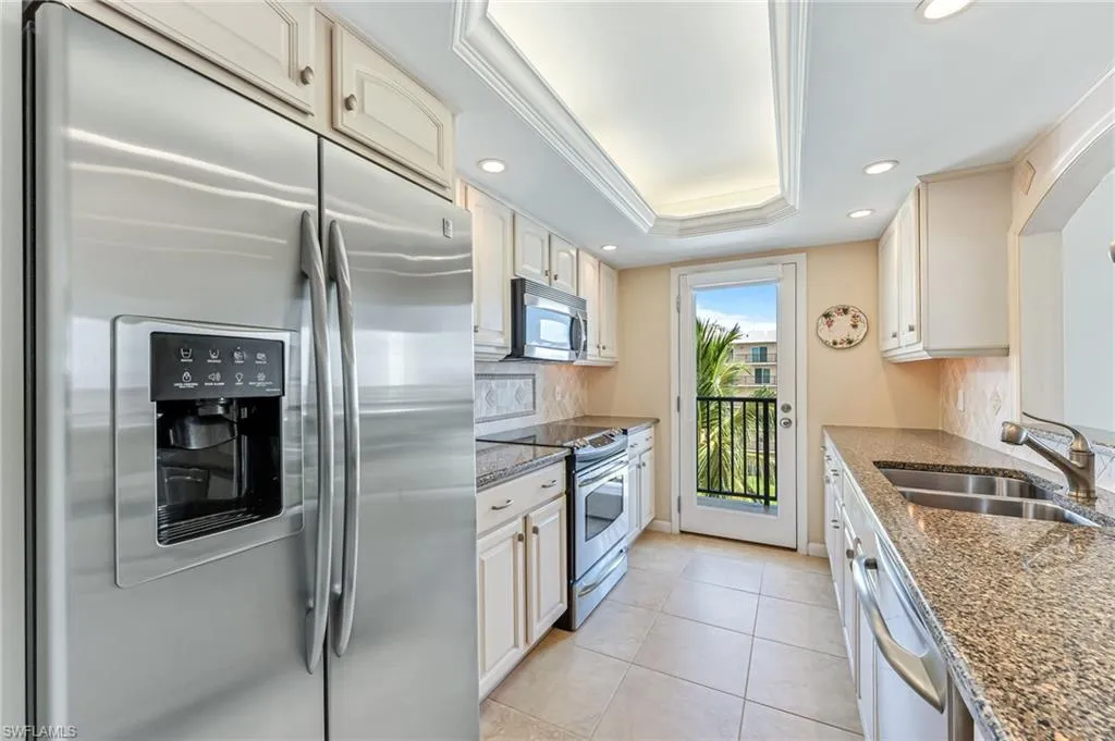 3500 Gulf Shore BLVD, Naples, FL 34103,225041364