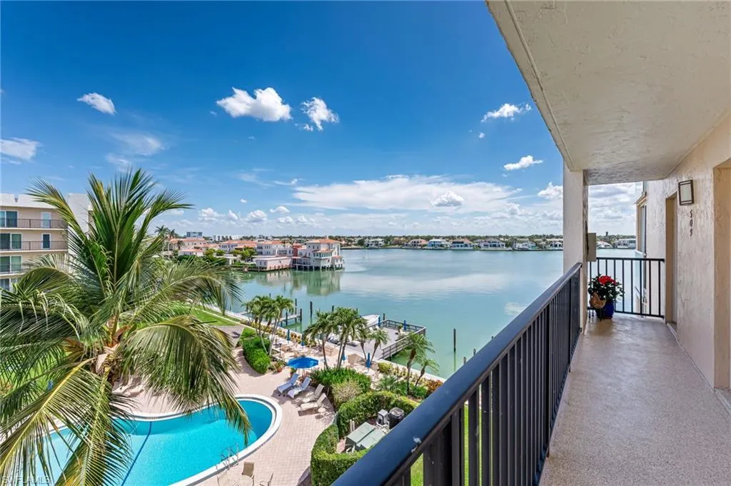 3500 Gulf Shore BLVD, Naples, FL 34103,225041364