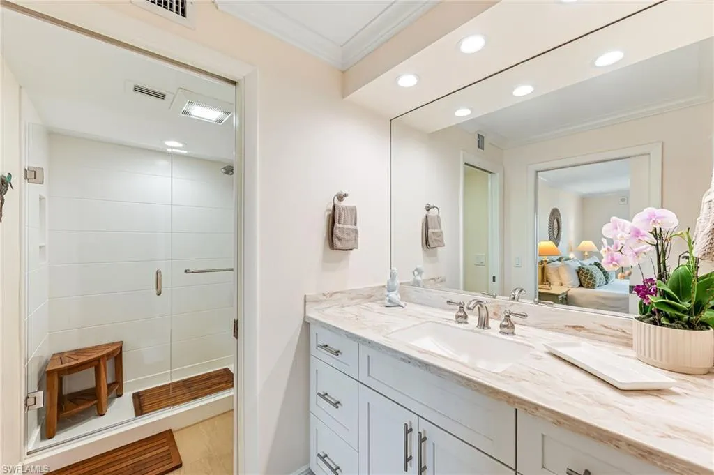 3500 Gulf Shore BLVD, Naples, FL 34103,225041364