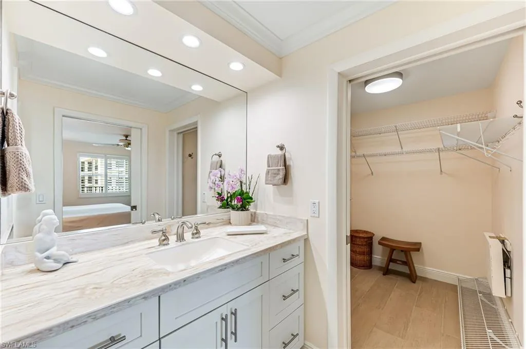 3500 Gulf Shore BLVD, Naples, FL 34103,225041364
