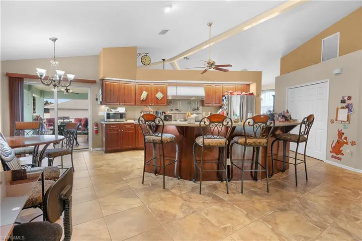 469 Ne 1st Pl, Cape Coral, Florida 33909