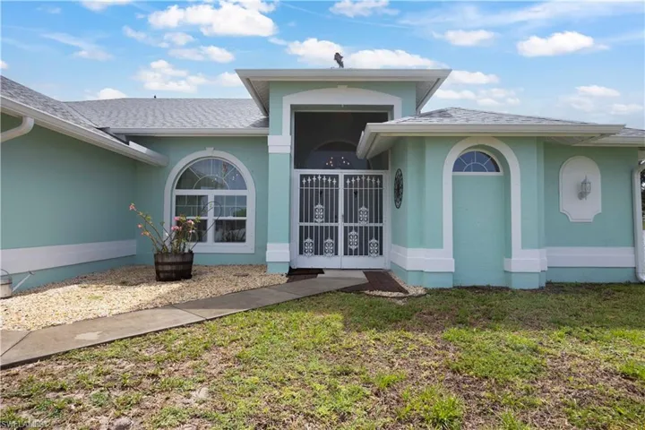469 Ne 1st Pl, Cape Coral, Florida 33909