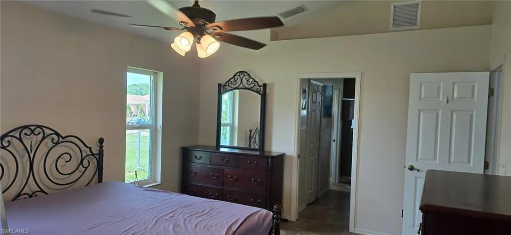 469 Ne 1st Pl, Cape Coral, Florida 33909