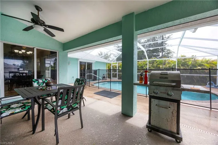 469 Ne 1st Pl, Cape Coral, Florida 33909