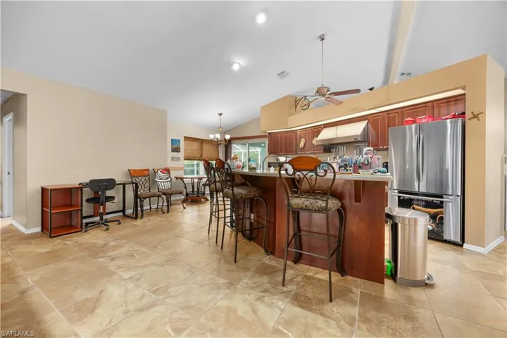 469 Ne 1st Pl, Cape Coral, Florida 33909