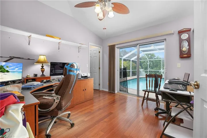 469 Ne 1st Pl, Cape Coral, Florida 33909