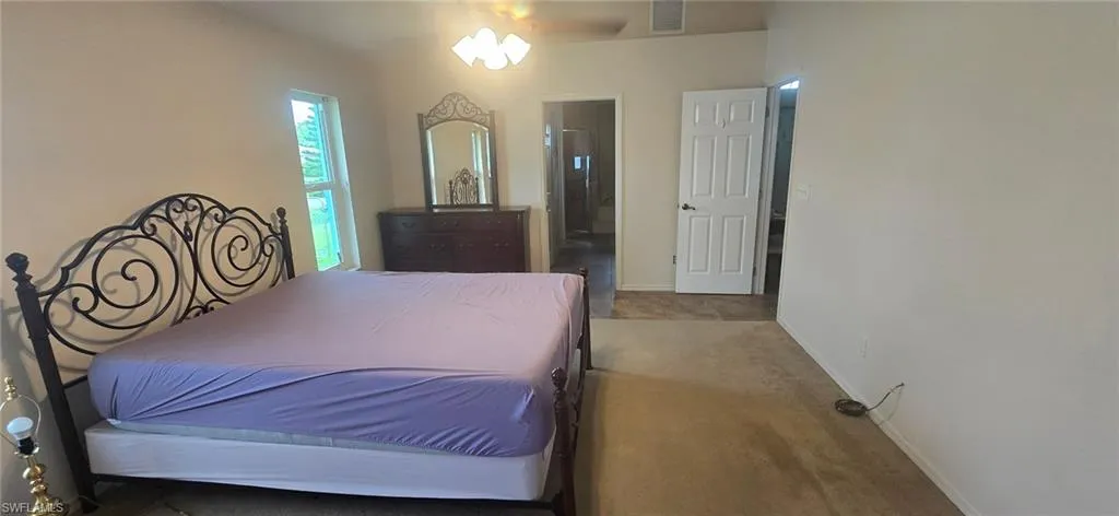 469 Ne 1st Pl, Cape Coral, Florida 33909