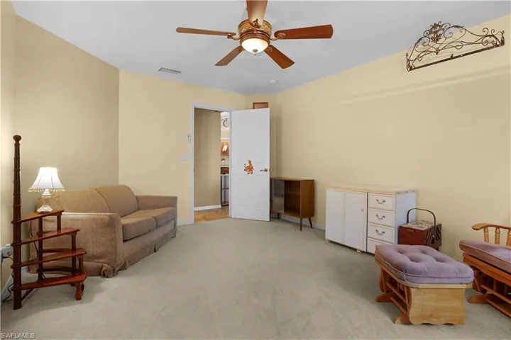 469 Ne 1st Pl, Cape Coral, Florida 33909