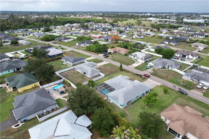 469 Ne 1st Pl, Cape Coral, Florida 33909