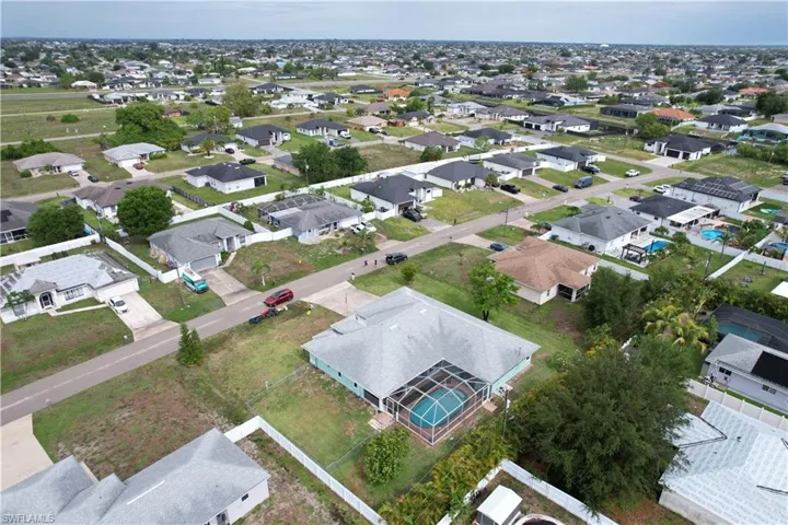 469 Ne 1st Pl, Cape Coral, Florida 33909