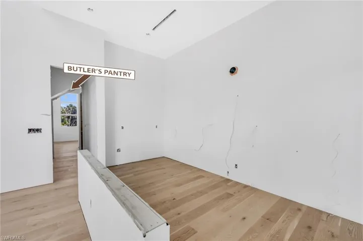 Kitchen w/ Butler's Pantry