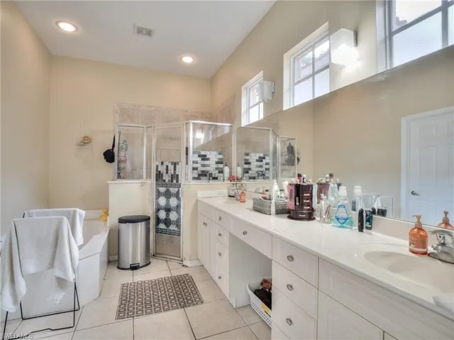 9124 Brendan Preserve Ct, Bonita Springs, Florida 34135