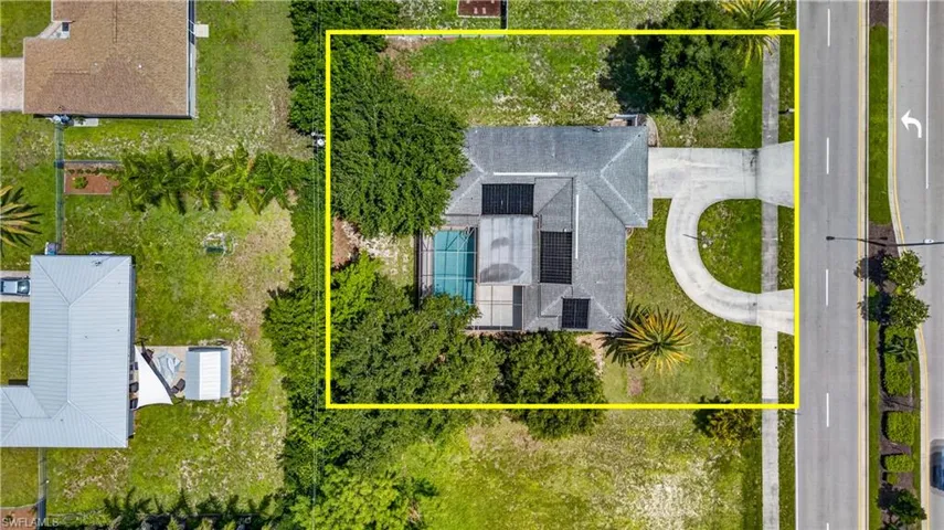1634 Country Club Blvd, Cape Coral, Florida 33990