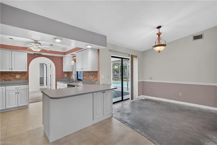1634 Country Club Blvd, Cape Coral, Florida 33990