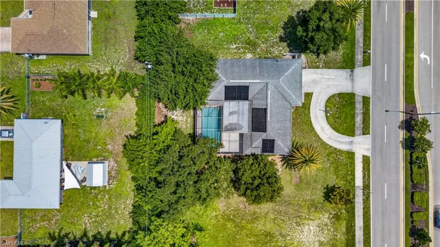 1634 Country Club Blvd, Cape Coral, Florida 33990
