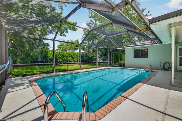 1634 Country Club Blvd, Cape Coral, Florida 33990