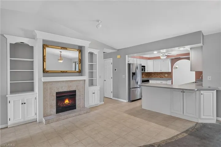 1634 Country Club Blvd, Cape Coral, Florida 33990