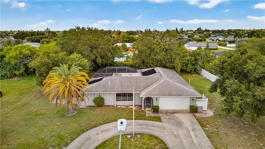 1634 Country Club Blvd, Cape Coral, Florida 33990