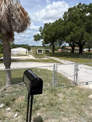 37631 Kossik Rd, Zephyrhills, Florida 33541
