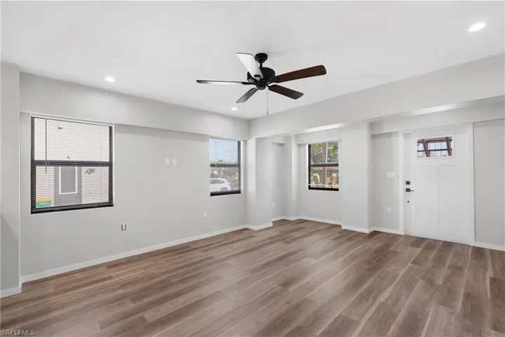 1155  Steeves  AVE, Naples, FL 34104