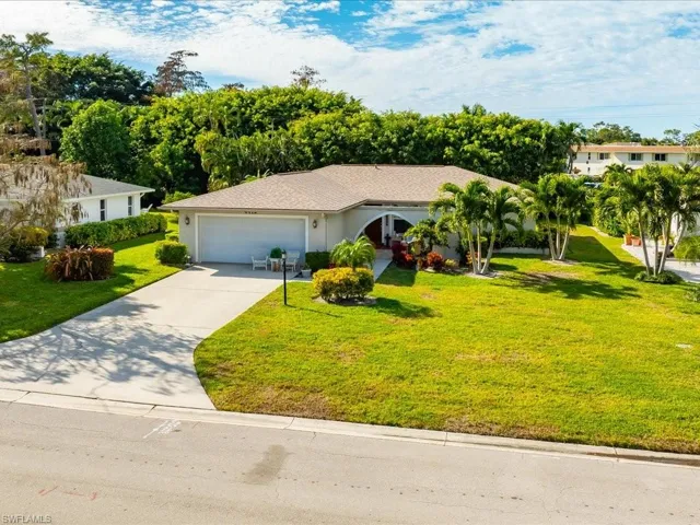 Single Family Home in Naples