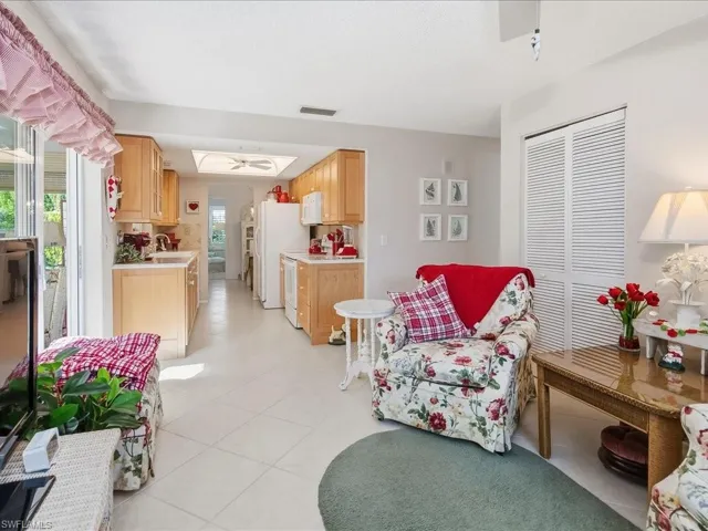 Fully furnished Den/Sitting Room