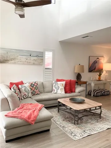 964  8th S AVE, Naples, FL 34102