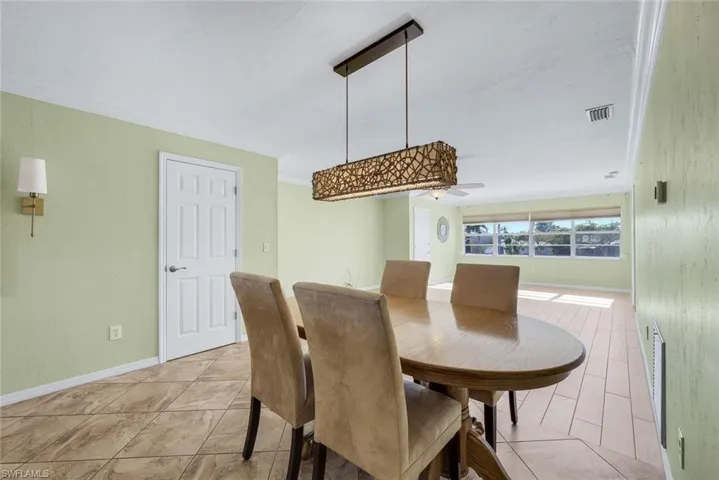 1706 Bikini Ct 202, Cape Coral, Florida 33904