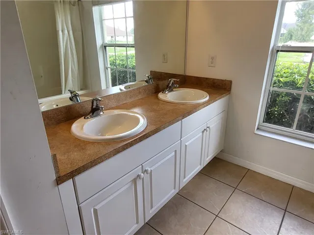 1845 NW 21st  AVE, Cape Coral, FL 33993