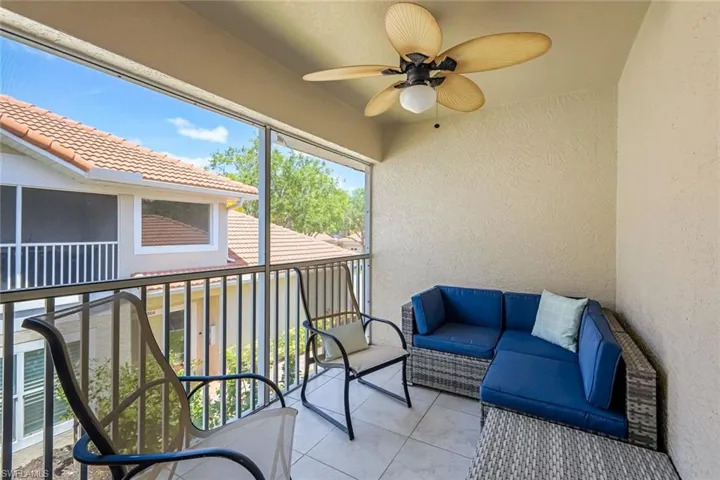 5360  Andover  DR, Naples, FL 34110