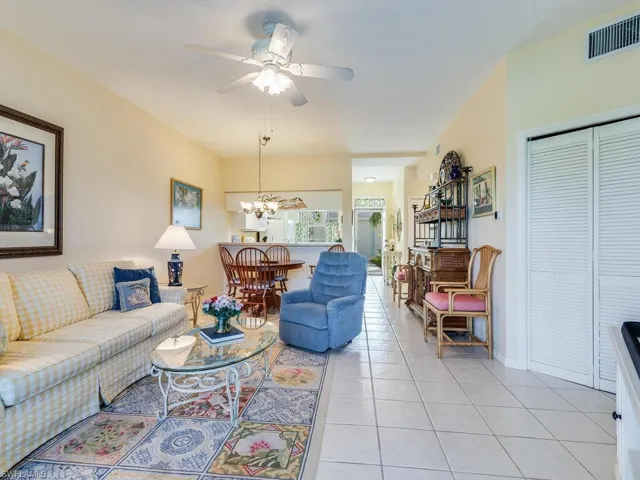 326  Newport  DR, Naples, FL 34114