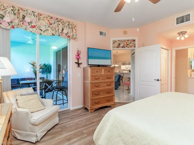 326  Newport  DR, Naples, FL 34114