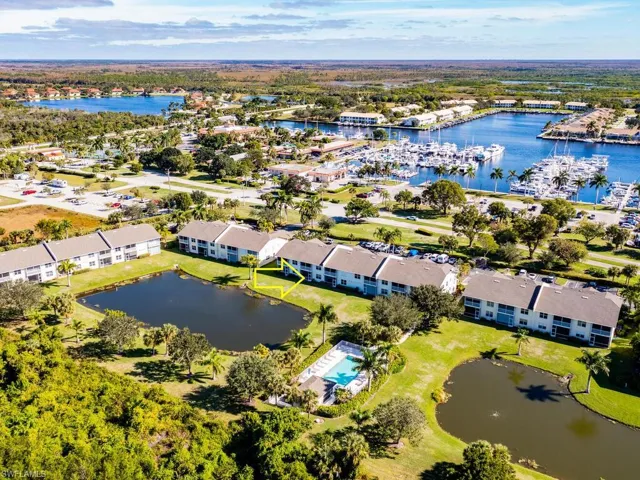 326  Newport  DR, Naples, FL 34114